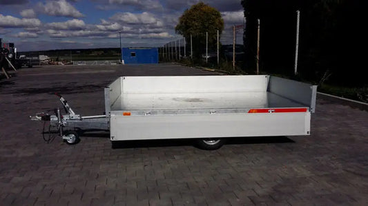 Remolque Martz TIPPER 2615 con volquete hidráulico.